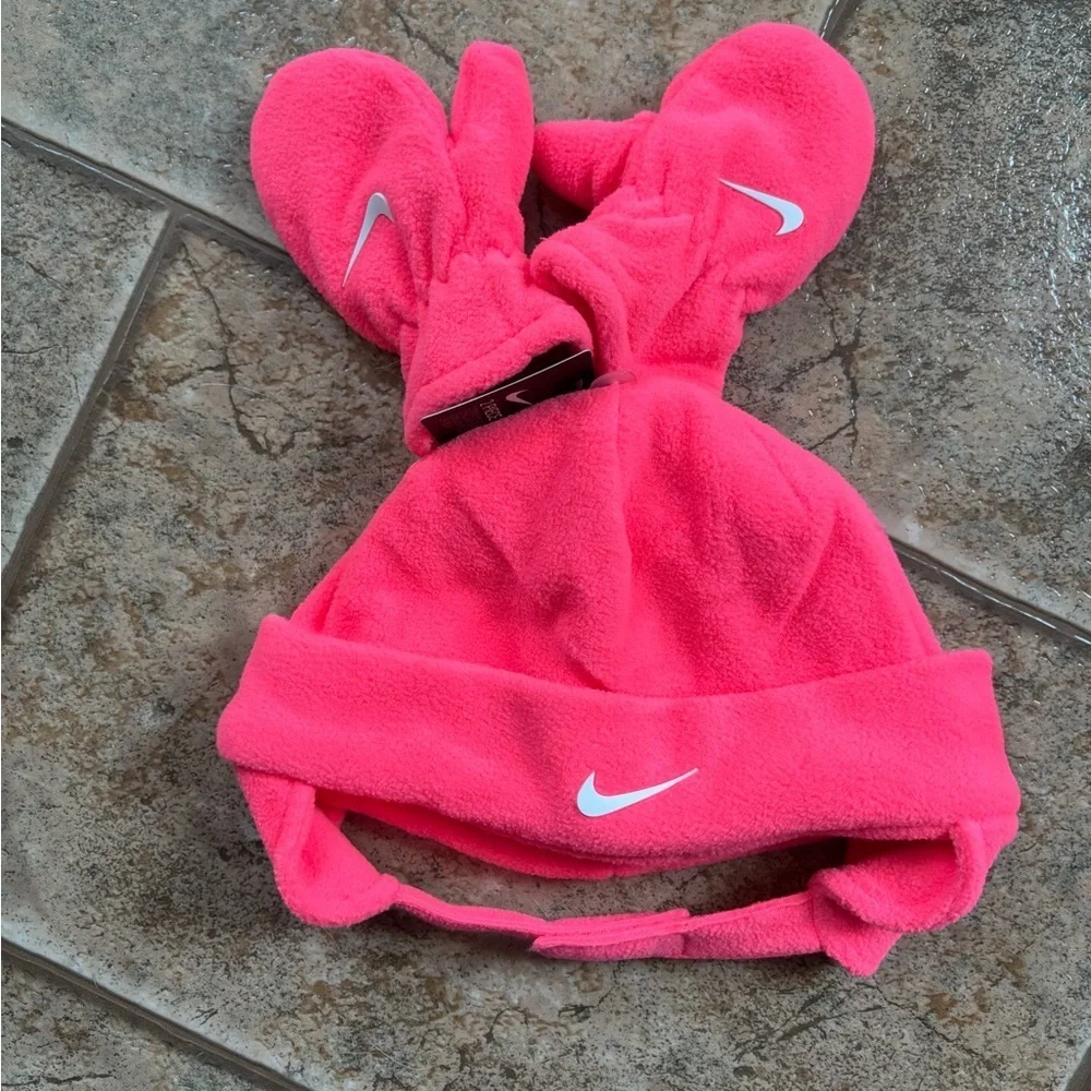NWT Nike Toddlers Swoosh Fleece Cap & Mittens Set sz 2T-4T